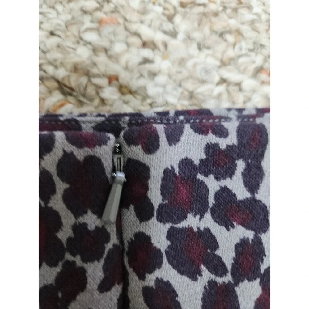 Talbots 10p Purple Leopard Print Pencil Skirt‎ Stretch 32x22 NWT